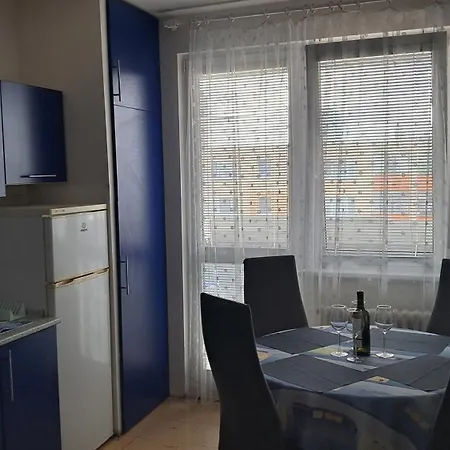 Team Flat & Urban Family Comfort - Homebase With A Castle View Lejlighed