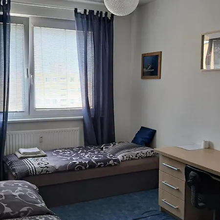 Team Flat & Urban Family Comfort - Homebase With A Castle View Bratislava