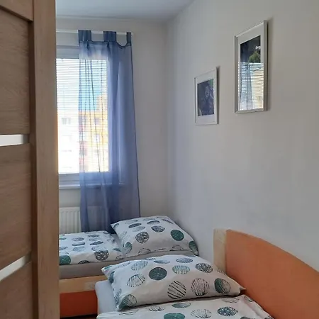 Team Flat & Urban Family Comfort - Homebase With A Castle View Apartamento *