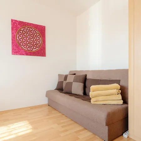 Team Flat & Urban Family Comfort - Homebase With A Castle View Lejlighed