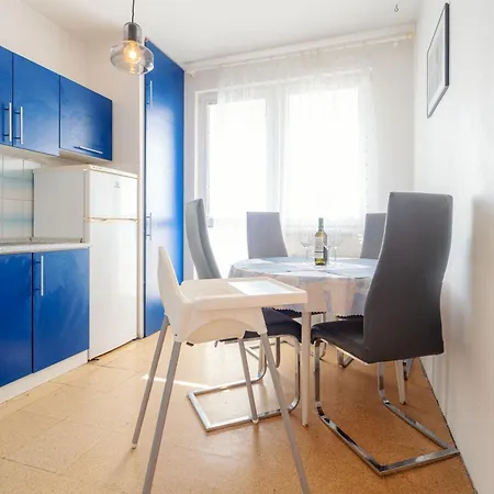 Team Flat & Urban Family Comfort - Homebase With A Castle View Апартаменты Братислава