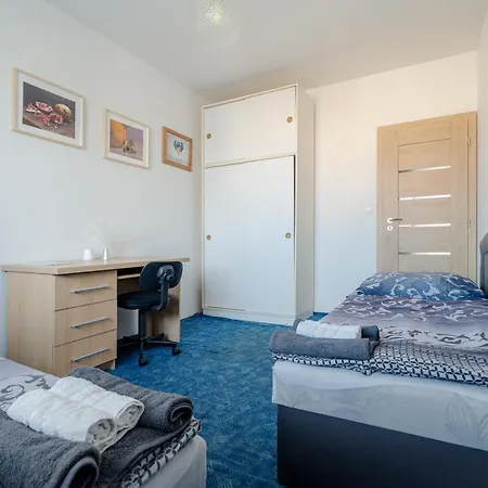 Team Flat & Urban Family Comfort - Homebase With A Castle View Apartamento Bratislava