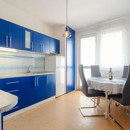 Team Flat & Urban Family Comfort - Homebase With A Castle View Lejlighed *