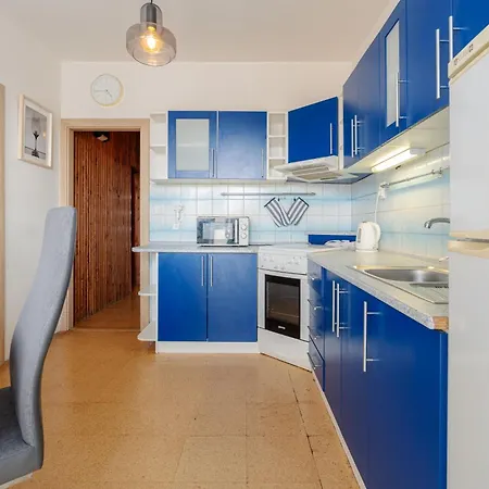 Team Flat & Urban Family Comfort - Homebase With A Castle View Apartamento
