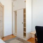 公寓 Team Flat & Urban Family Comfort - Homebase With A Castle View *