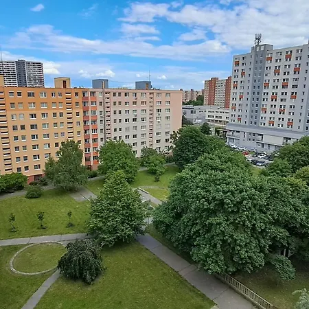 Team Flat & Urban Family Comfort - Homebase With A Castle View 布拉迪斯拉发