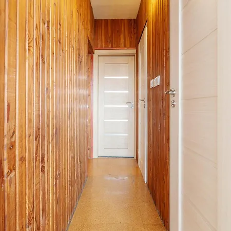 Team Flat & Urban Family Comfort - Homebase With A Castle View براتسيلافا